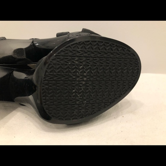 MICHAEL Kors leather strap heel sandals - Picture 8 of 10